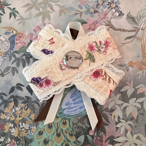 Handmade Cameo Bow Pin/Brooch For Tote Bags, Purse, Sweater Cottagecore Upcycled - Picture 6 of 11